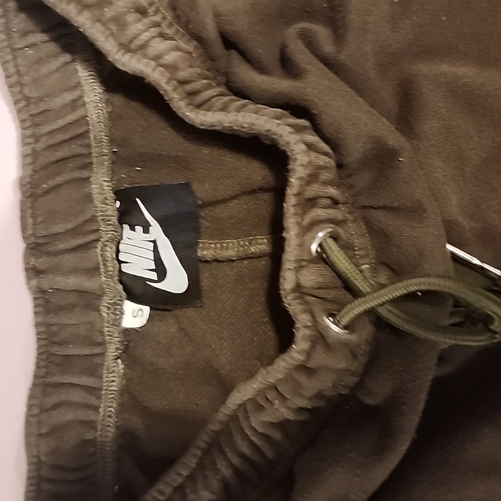 Sweats - Picture 3 of 4